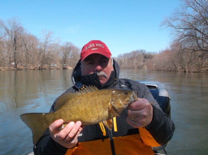 Guide provides hot winter bass action on Juniata